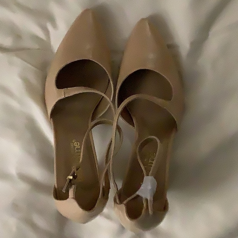 Women 2” dress shoes
